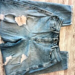 Hollister Curvy ultra High rise mom jeans Distressed light wash raw hem